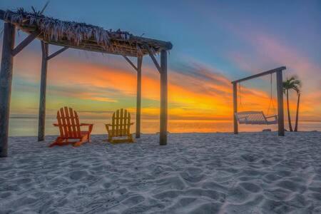 The Hemingway Subtropical Luxury On The Tampa Bay Villa Екстериор снимка