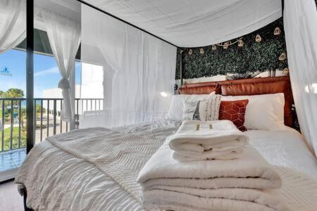 The Hemingway Subtropical Luxury On The Tampa Bay Villa Екстериор снимка
